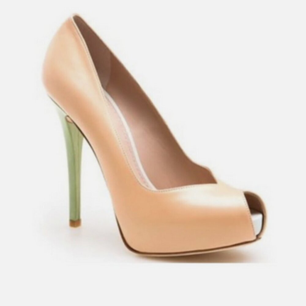 STUART WEITZMAN Victoria Peep Toe 5" Stiletto Pump Nude 8M